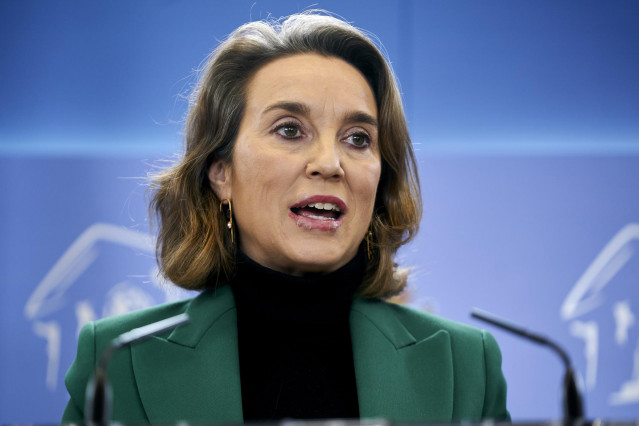 Archivo - La portavoz parlamentaria del PP en el Congreso, Cuca Gamarra, durante una rueda de prensa posterior a la reunión de la Junta de Portavoces, en el Congreso de los Diputados, a 13 de diciembre de 2022, en Madrid (España).