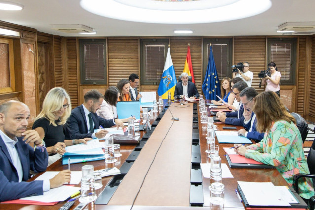 Archivo - Reunión del Consejo de Gobierno de Canarias