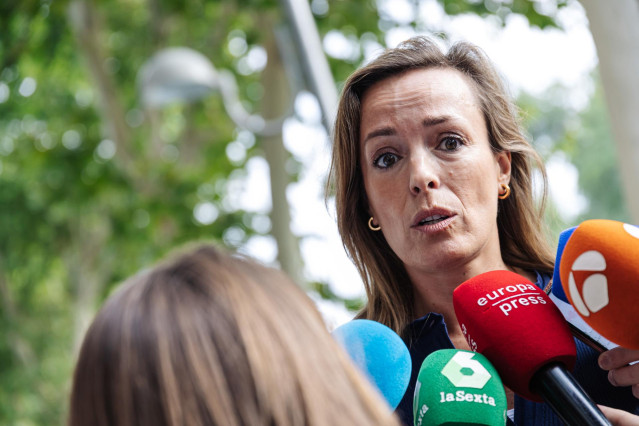 La vicesecretaria general de Política Social del Partido Popular, Carmen Navarro, a su llegada a la inauguración de una nueva edición del Campus FAES, en el Hotel Petit Palace Savoy Alfonso XII, a 12 de septiembre de 2023, en Madrid (España).