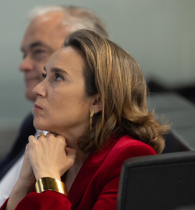 Archivo - La secretaria general del PP, Cuca Gamarra, y el vicesecretario de Institucional del PP, Esteban González Pons, asisten a la comparecencia de Feijóo para hacer balance del año 2022, en la sede del Partido Popular, a 29 de diciembre de 2022, en M