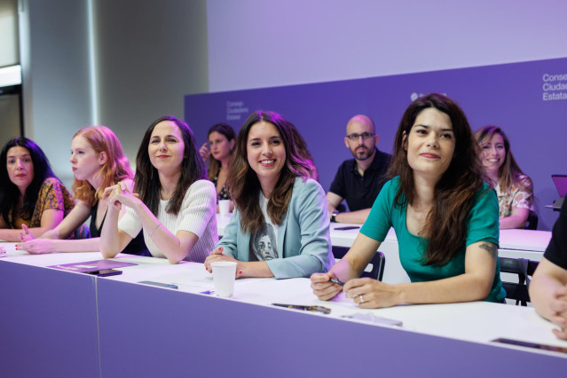 Archivo - La secretaria general de Podemos y ministra de Derechos Sociales y Agenda 2030, Ione Belarra, participa junto a la ministra de Igualdad, Irene Montero, en el Consejo Ciudadano de partido en la sede Podemos, a 17 de junio de 2023, en Madrid (Espa