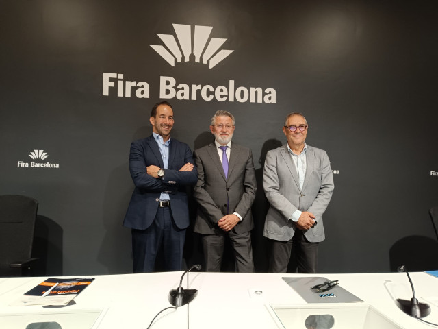 El director del Alimentaria FoodTech 2023, Ricardo Martínez; el presidente de Alimentaria FoodTech, Llucià Casellas, y el director general de Amec, Joan Tristany, en la presentación de la Alimentaria FoodTech 2023