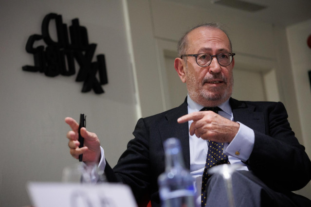 Archivo - El presidente del Club Siglo XXI y exsecretario general del PSOE de Euskadi, Nicolás Redondo, durante un acto del Club Siglo XXI, a 21 de febrero de 2023, en Madrid (España).