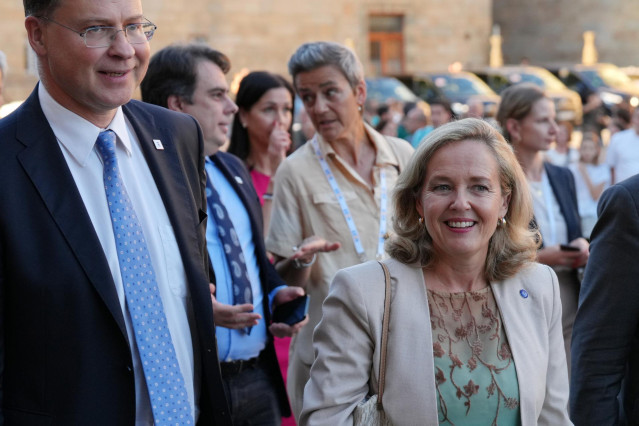 La vicepresidenta primera y ministra de Asuntos Económicos y Transformación Digital en funciones, Nadia Calviño, durante la recepción de las delegaciones ministeriales que participan en el Consejo de Asuntos Económicos y Financieros de la Unión Europea (E
