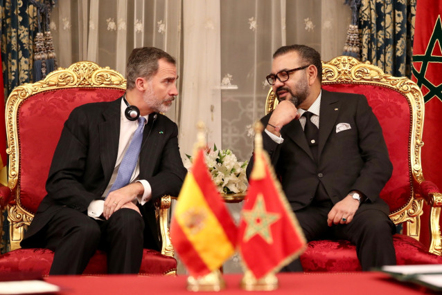 Archivo - (I-D) El Rey Felipe VI y el el Rey Mohamed VI