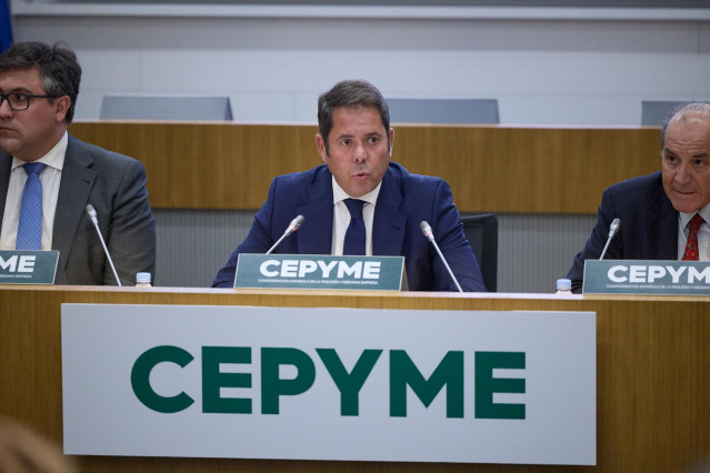 El presidente de Cepyme, Gerardo Cuerva (c), interviene durante la inauguración de unas jornadas de la organización sobre 'El reto de las vacantes en España', a 18 de septiembre de 2023, en Madrid (España).