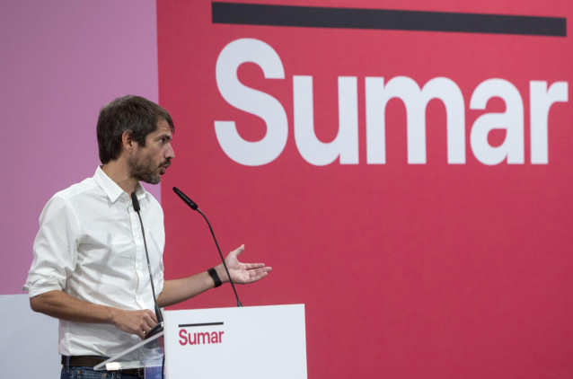 El portavoz de Sumar, Ernest Urtasun, ofrece una rueda de prensa, en el Espacio Rastro, a 18 de septiembre de 2023, en Madrid (España).
