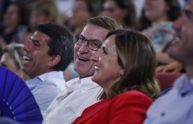 Archivo - Carlos Mazón, Alberto Núñez Feijóo y Mª José Catalá, en una imagen de archivo