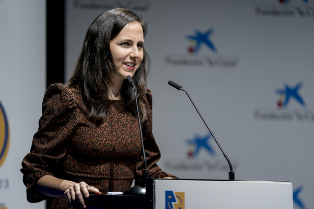 La secretaria general de Podemos y ministra de Derechos Sociales y Agenda 2030 en funciones, Ione Belarra, interviene durante el acto de aniversario del Consejo de la Juventud de España, en CaixaForum Madrid, a 2 de septiembre de 2023, en Madrid (España).