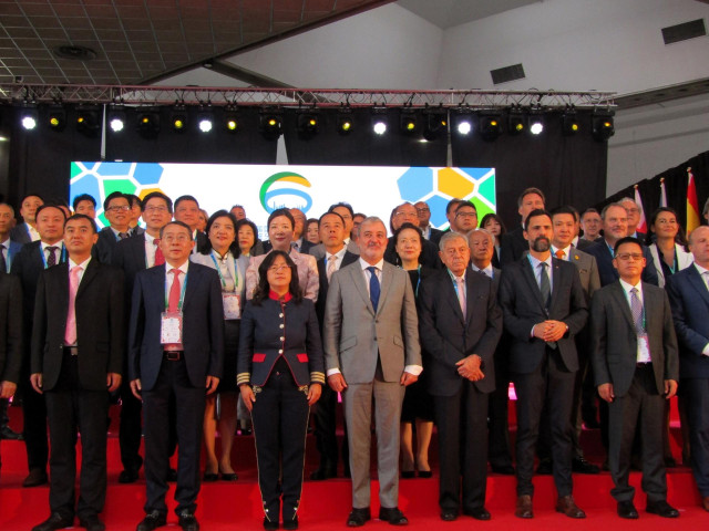 Collboni y Torrent inauguran el Congreso Internacional de Asociaciones de Shenzen en Barcelona