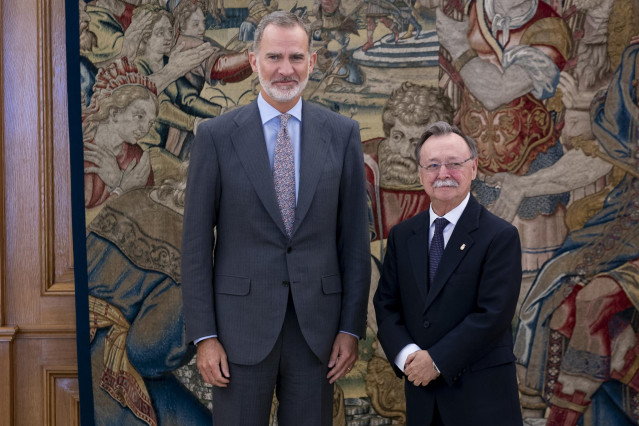 El Rey Felipe VI recibe en audiencia al Presidente de la Ciudad Autónoma de Ceuta, Juan Jesús Vivas Lara, en el Palacio de la Zarzuela, a 22 de septiembre de 2023, en Madrid (España). Don Felipe recibe hoy a Juan Jesús Vivas Lara tras su reciente nombrami