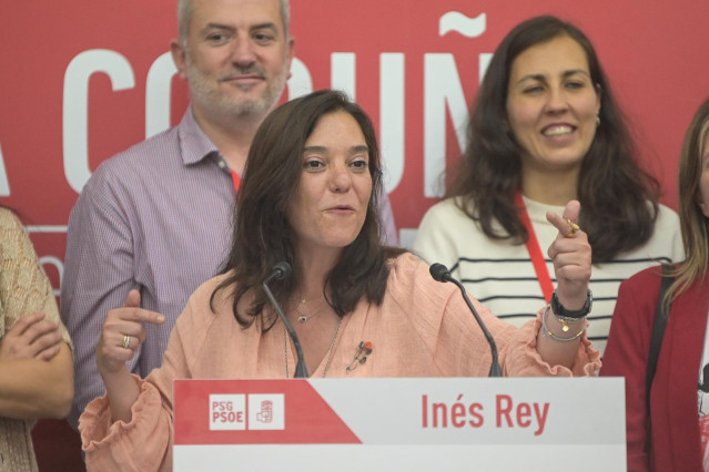 Archivo - La alcaldesa del PSdG de A Coruña y candidata a su reelección, Inés Rey, interviene durante el seguimiento de la jornada electoral en la sede del PSOE de A Coruña a 28 de mayo de 2023, en A Coruña, Galicia (España). Hoy, 28M, se celebran eleccio
