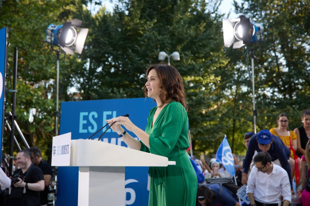 Archivo - La presidenta de la Comunidad de Madrid, Isabel Díaz Ayuso, durante un acto de campaña electoral, en Puente del Rey