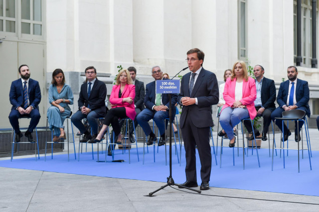 El alcalde de Madrid, José Luis Martínez-Almeida, interviene para repasar la actividad de sus primeros 100 días de mandato