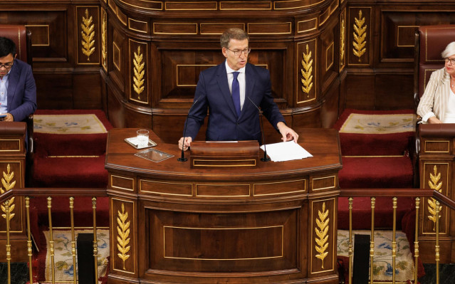 El líder del PP y candidato a la Presidencia del Gobierno, Alberto Núñez Feijóo, interviene durante la primera sesión del debate de investidura del líder del PP, en el Congreso de los Diputados, a 26 de septiembre de 2023, en Madrid (España). El president