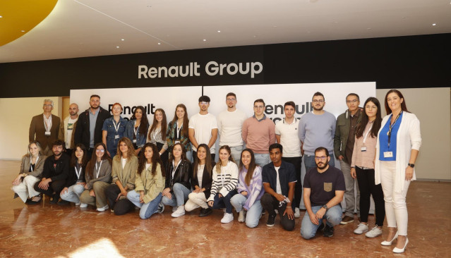 Los nuevos alumnos del “Next-Gen Renault Graduates” del Renault Group.