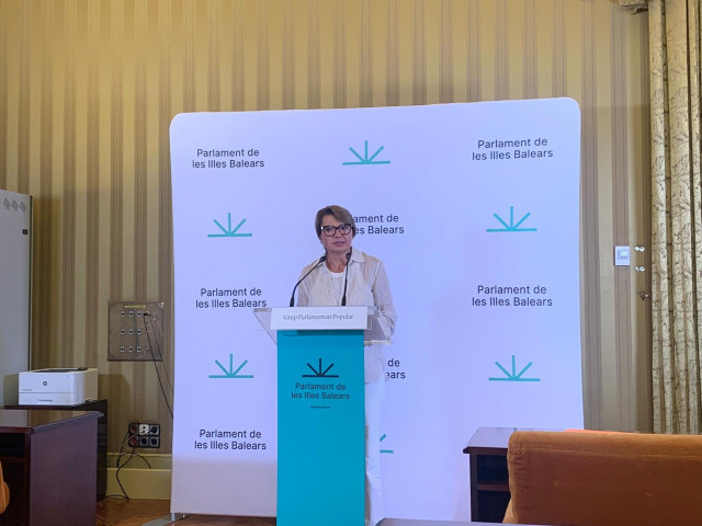 La portavoz adjunta del PP, Marga Durán,