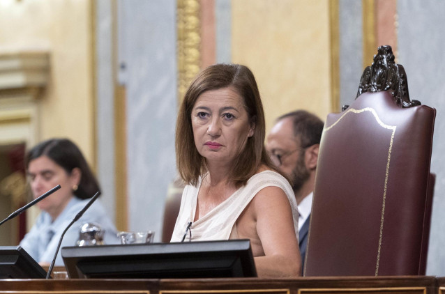 La presidenta del Congreso, Francina Armengol, durante el pleno de investidura del líder del Partido Popular, en el Congreso de los Diputados, a 27 de septiembre de 2023, en Madrid (España).