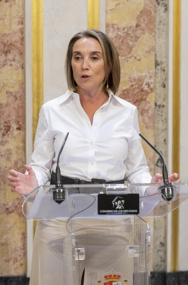 La secretaria General del Partido Popular, Cuca Gamarra, ofrece una rueda de prensa posterior a la primera sesión del debate de investidura del líder del PP, en el Congreso de los Diputados, a 26 de septiembre de 2023, en Madrid (España). El presidente de