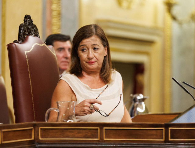 La presidenta del Congreso, Francina Armengol, en el Pleno