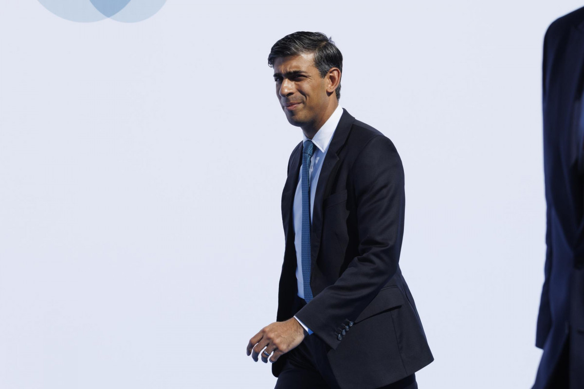 El primer ministro del Reino Unido, Rishi Sunak, a su llegada al Palacio de Congresos de Granada para participar en la cumbre de la Comunidad Política Europea (CPE)