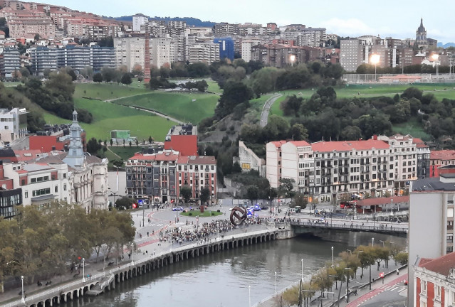 Manifestaci&oacute;n de 'Ertzainas en lucha' frente al Ayuntamiento de Bilbao