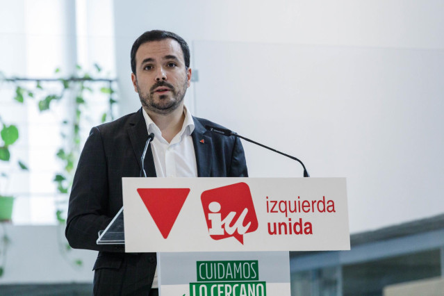 Archivo - El coordinador de Izquierda Unida (IU) y ministro de Consumo, Alberto Garzón, interviene durante la reunión de la Coordinadora Federal de su partido, en Espacio Ecooo, a 4 de junio de 2023, en Madrid (España).