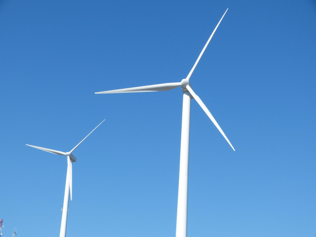 Archivo - Aerogeneradores, molinos de viento, energía eólica