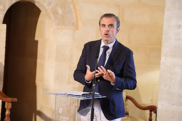 El conseller de Educación y Universidades, Antoni Vera.
