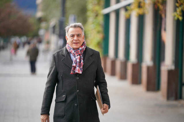 El nuevo presidente del PP vasco, Javier de Andrés, a su llegada al congreso en el que ha sido elegido para el cargo