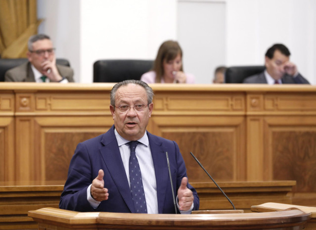 Archivo - Juan Alfonso Ruiz Molina en sede parlamentaria