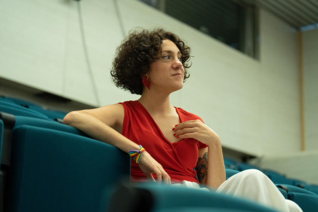 Archivo - La cabeza de lista por Barcelona al Congreso por Sumar-Comuns, Aina Vidal, posa tras una entrevista para Europa Press, en la Federació d'Entitats Calàbria 66, a 19 de julio de 2023, en Barcelona, Catalunya (España).