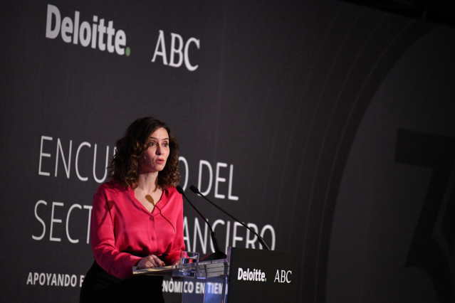 La presidenta de la Comunidad de Madrid, Isabel Díaz Ayuso, participa en el XXX Encuentro del Sector Financiero, en el Hotel Meliá Castilla, a 7 de noviembre de 2023, en Madrid (España). Este encuentro ha sido organizado por Deloitte y ABC.