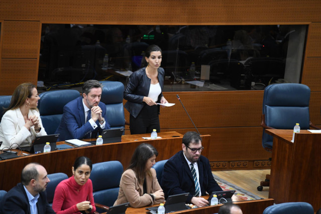 La portavoz de Vox en la Asamblea de Madrid, Rocío Monasterio, interviene durante un pleno en la Asamblea de Madrid. Archivo.