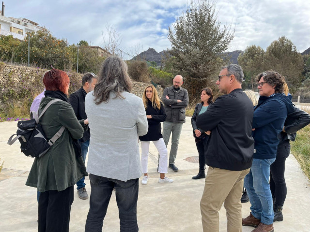 Visita de Compromís a la zona afectada en el incendio de Montixelvo