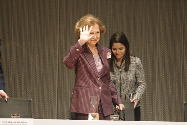 Su Majestad la Reina Doña Sofía, inaugura el X Congreso Nacional de Alzheimer, organizado por la Confederación Española de Asociaciones de Familiares de Personas con Alzheimer y Otras Demencias (Ceafa), en el recinto ferial gijonés 'Luis Adaro.