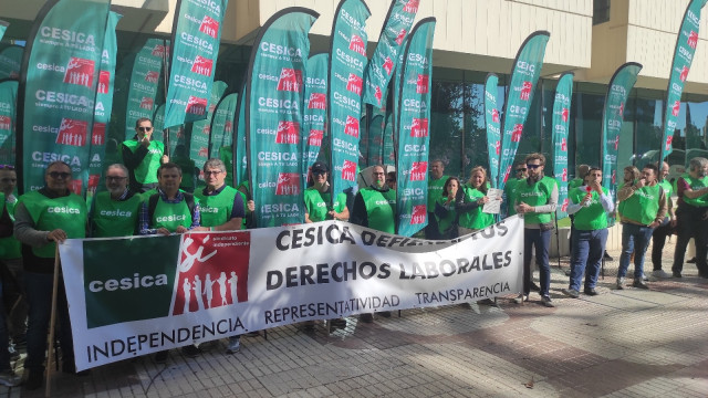 Economía.- Cesica anuncia una concentración de trabajadores de Unicaja Banco por el 