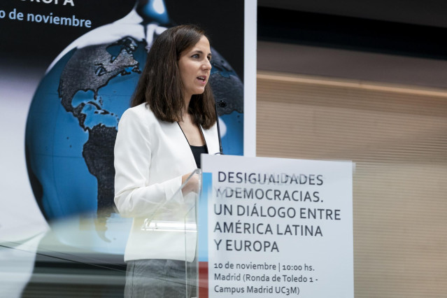 La ministra de Derechos Sociales en funciones, Ione Belarra, inaugura el seminario 'Desigualdades y democracias', en  el Campus Puerta de Toledo de la Universidad Carlos III de Madrid, a 10 de noviembre de 2023, en Madrid (España).