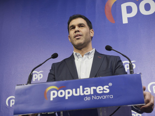 Archivo - El presidente del PP de Navarra, Javier García, durante una rueda de prensa