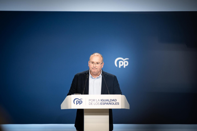 El vicesecretario nacional de Coordinación del PP, Miguel Tellado, durante una rueda de prensa posterior al Comité de Dirección del PP, a 13 de noviembre de 2023, en Madrid (España). Durante la comparecencia, Tellado, ha dicho que ‘’desde el Partido Popul