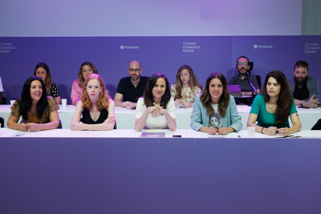 Archivo - La secretaria general de Podemos y ministra de Derechos Sociales y Agenda 2030, Ione Belarra, participa junto a la ministra de Igualdad, Irene Montero, en el Consejo Ciudadano de partido en la sede Podemos, a 17 de junio de 2023, en Madrid (Espa