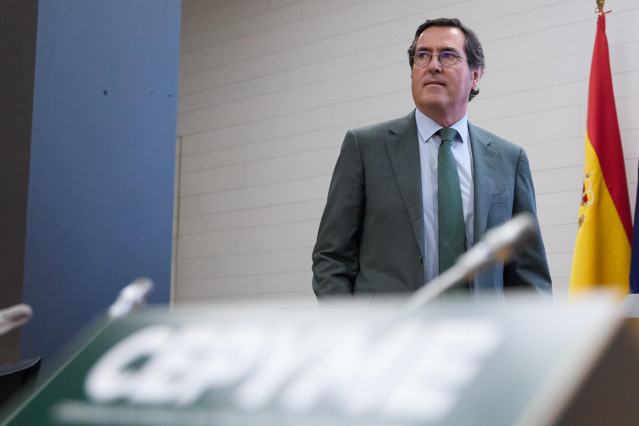Archivo - El presidente de la CEOE, Antonio Garamendi, en una imagen de archivo