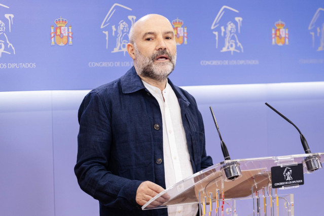 Archivo - El diputado de BNG, Néstor Rego durante una rueda de prensa