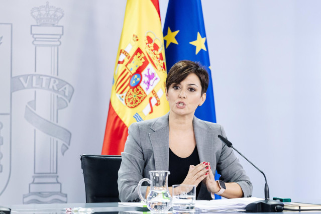 La ministra de Política Territorial y portavoz del Gobierno en funciones, Isabel Rodríguez, durante una rueda de prensa posterior a la reunión del Consejo de Ministros, en el Palacio de la Moncloa, a 7 de noviembre de 2023, en Madrid (España).