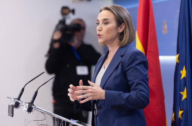 La portavoz del PP en el Congreso y secretaria general del partido, Cuca Gamarra, durante una rueda de prensa posterior la celebración de la Junta de Portavoces en el Congreso de los Diputados, a 14 de noviembre de 2023, en Madrid (España).
