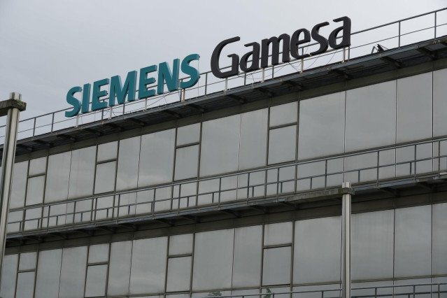 Archivo - Fachada del edificio de Siemens Gamesa el mismo día en que UGT y CCOO han mostrado su preocupación por la Oferta Pública de Adquisición (OPA) que ha lanzado Siemens Energy sobre Siemens Gamesa, en el Parque Tecnológico de Zamudio, a 23 de mayo d