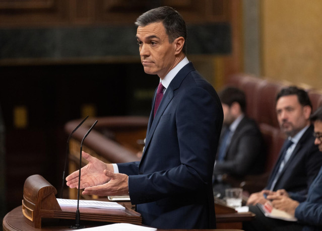 El presidente del Gobierno en funciones y candidato a la reelección, Pedro Sánchez, interviene durante la primera sesión del debate de investidura como presidente de Gobierno, en el Congreso de los Diputados.