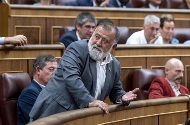 Archivo - El diputado socialista Herminio Rufino Sancho Iñiguez durante el pleno de investidura del líder del Partido Popular, en el Congreso de los Diputados, a 27 de septiembre de 2023, en Madrid (España).