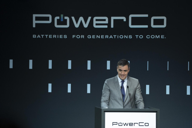 Archivo - El presidente del Gobierno, Pedro Sánchez, interviene durante el acto inaugural del inicio de la construcción de la gigafactoría de PowerCo del Grupo Volkswagen, en el Área Logística de Sagunto, a 17 de marzo de 2023, en Sagunto, Valencia.