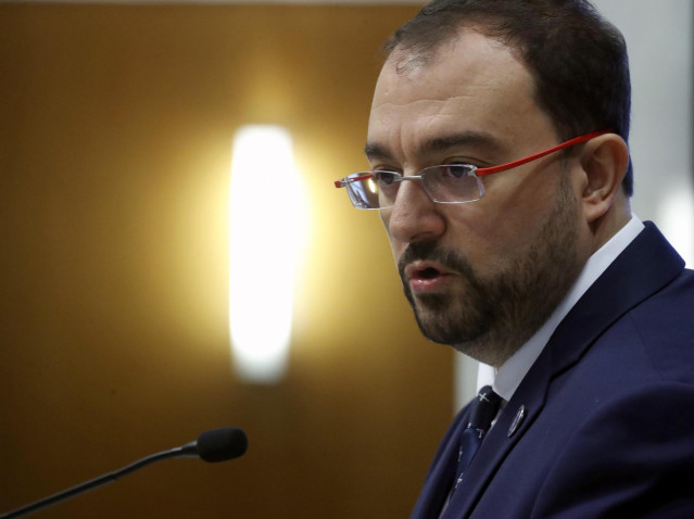 Adrián Barbón en rueda de prensa tras el consejo de Gobierno.
